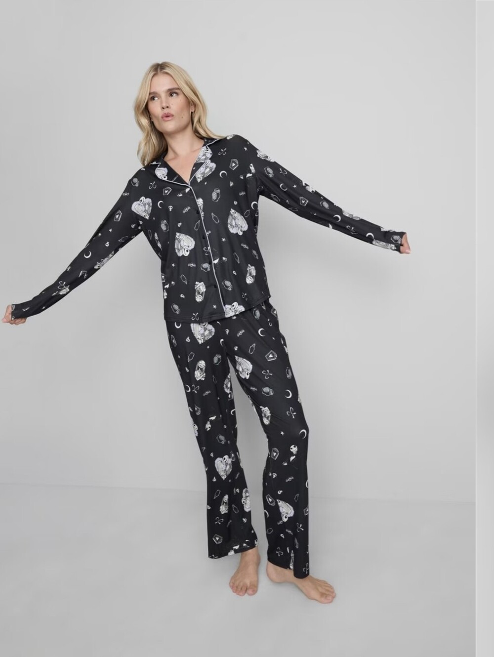 Disney Tim Burton’s The Nightmare Before Christmas Pajamas Long-sleeve Primark - Picture 2 of 6